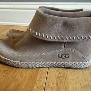 UGG Varney Suede Bootie